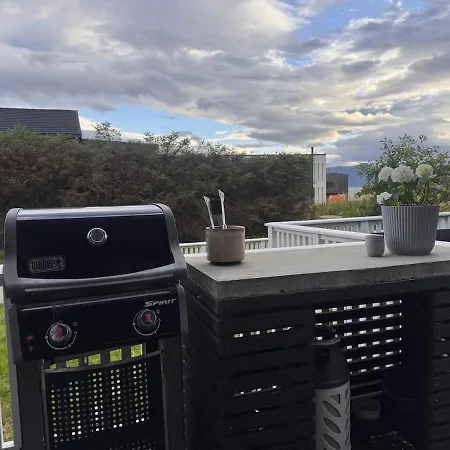 Modern Apartment, Large Terrace Free Parking And Wallbox Appartamento Ytterland