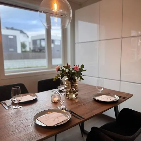 Appartement Modern Apartment, Large Terrace Free Parking And Wallbox Ytterland