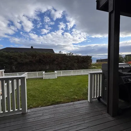 Modern Apartment, Large Terrace Free Parking And Wallbox * Ytterland