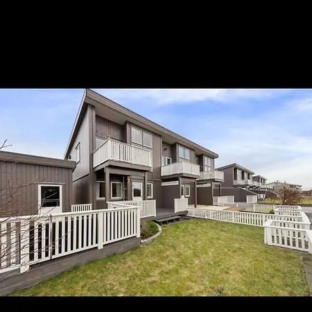 Modern Apartment, Large Terrace Free Parking And Wallbox Appartamento