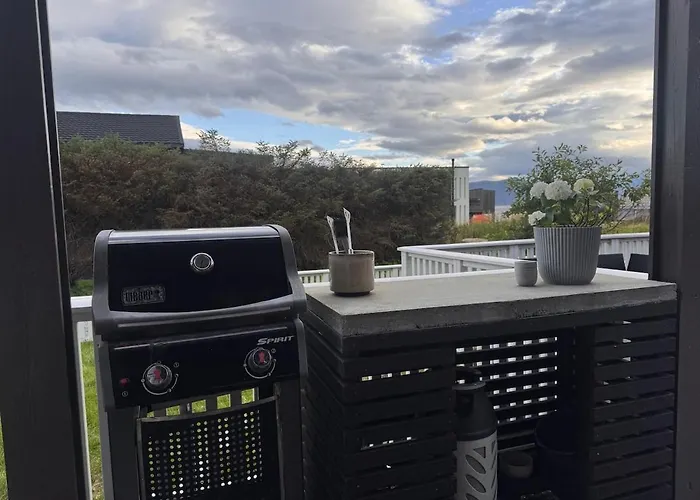 Modern Apartment, Large Terrace Free Parking And Wallbox Apartment Ytterland