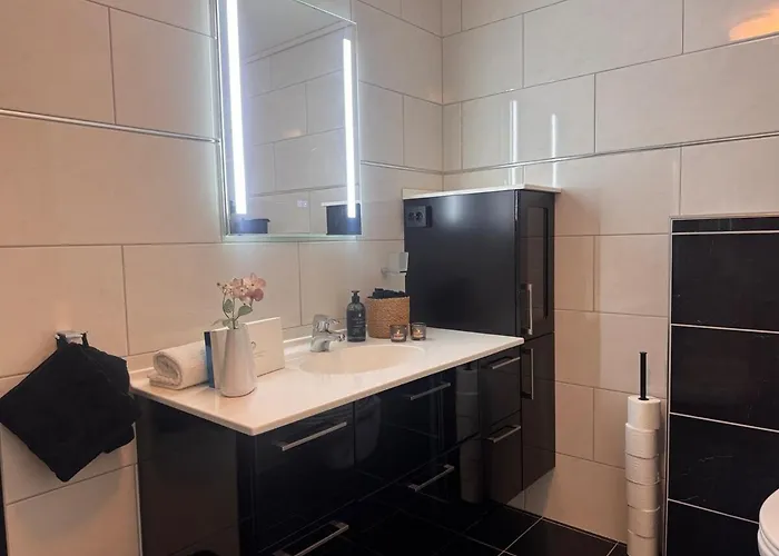 Modern Apartment, Large Terrace Free Parking And Wallbox * Ytterland
