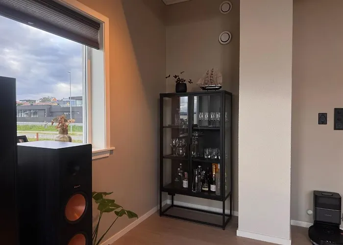 Διαμέρισμα Modern Apartment, Large Terrace Free Parking And Wallbox *